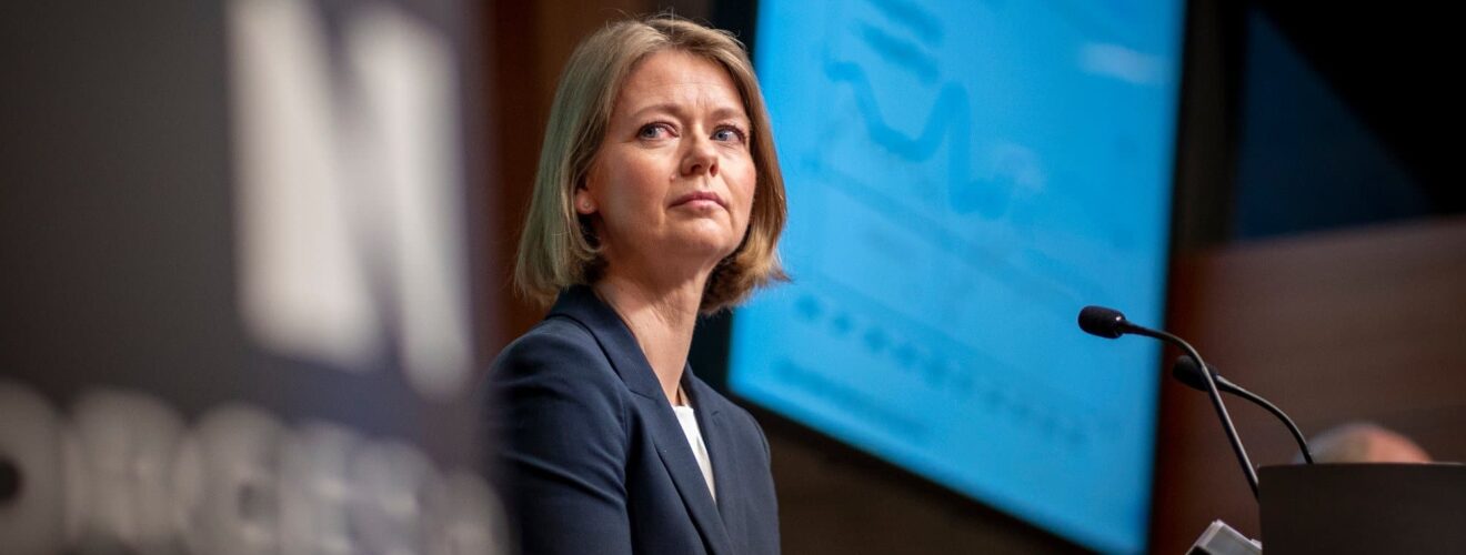 Før sommeren: sentralbanksjef ida wolden bache etter rentehevingen i juni. Først nå har den endringen fått full effekt. Foto: heiko junge
